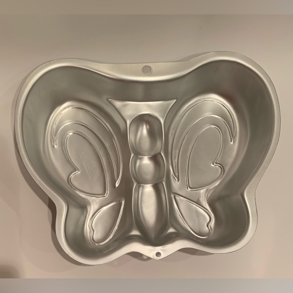 Wilton Butterly Cake Pan 2015